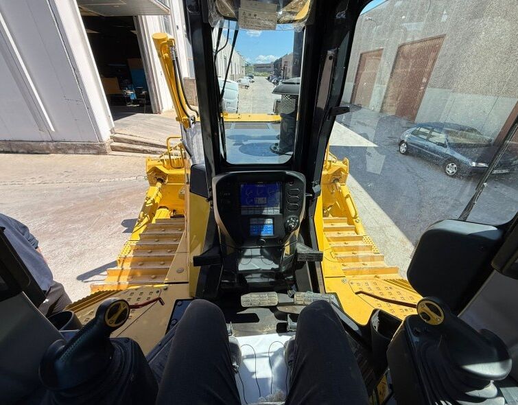 KOMATSU D155 AX-7 ***BRAND NEW***